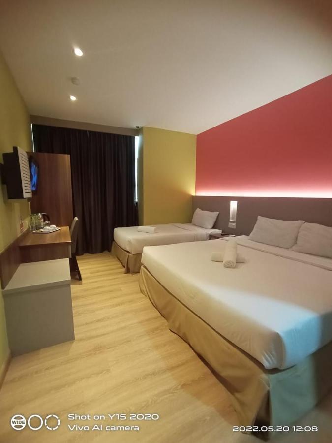 Yee Hotel Permas Jaya Τζόχορ Μπάχρου Εξωτερικό φωτογραφία