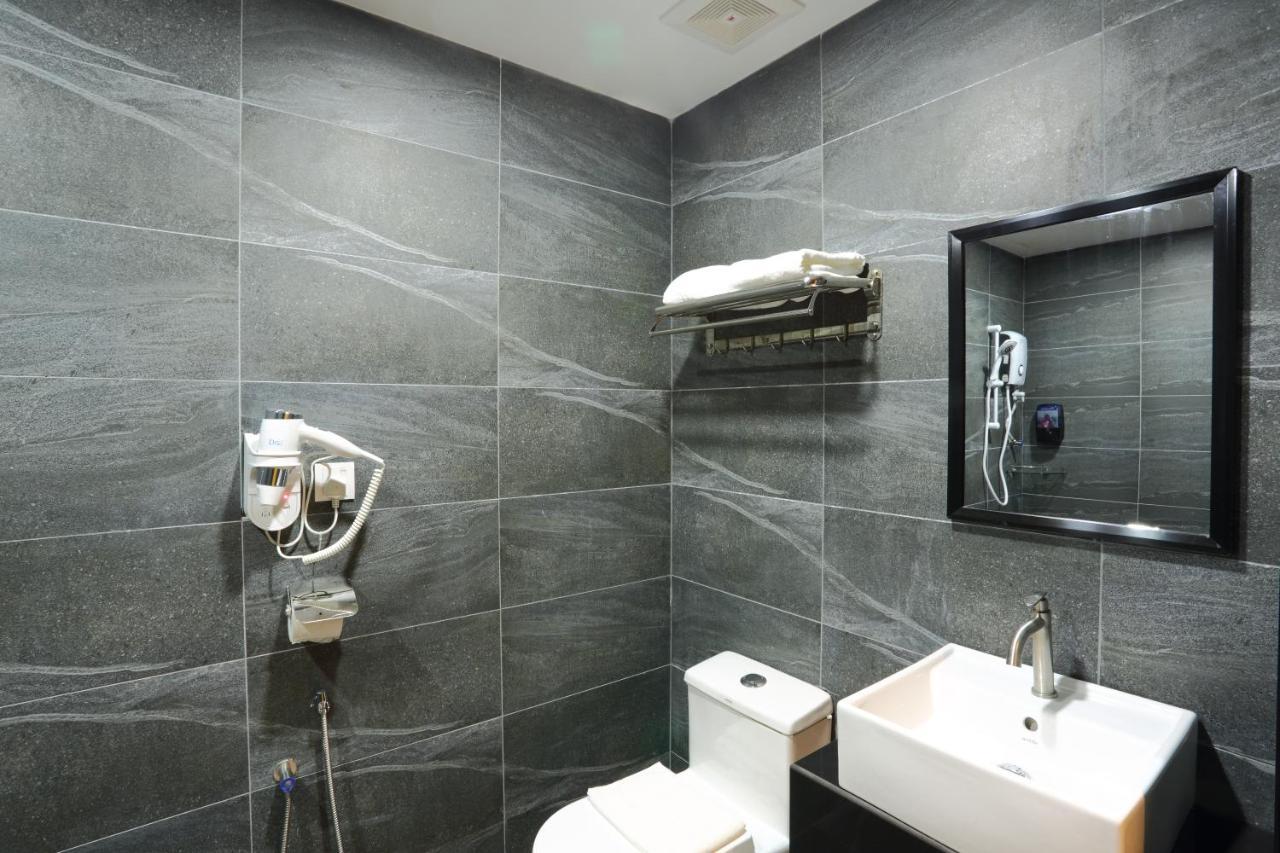 Yee Hotel Permas Jaya Τζόχορ Μπάχρου Εξωτερικό φωτογραφία